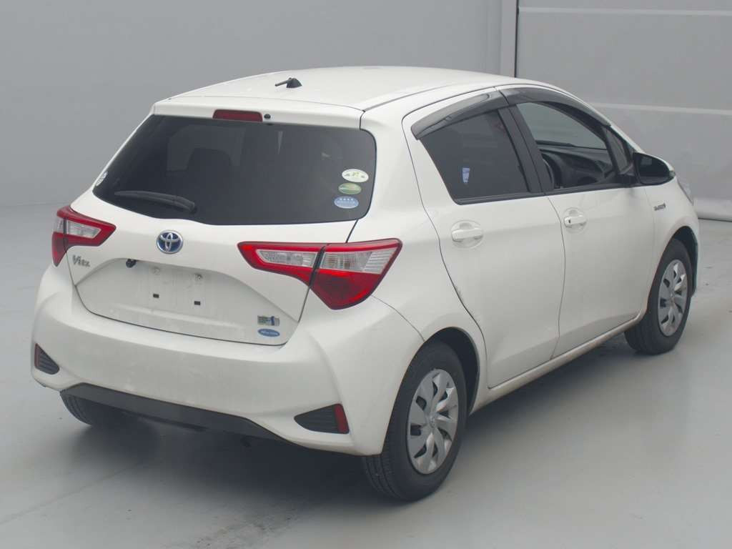 2019 Toyota Vitz NHP130[1]