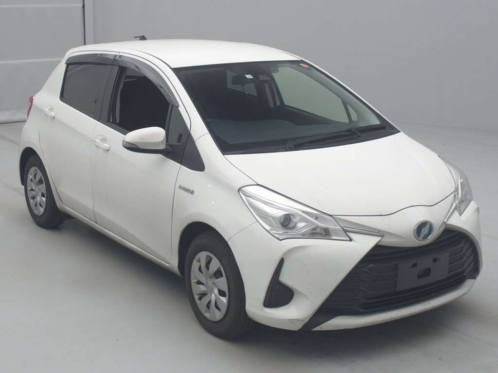 2019 Toyota Vitz NHP130[2]