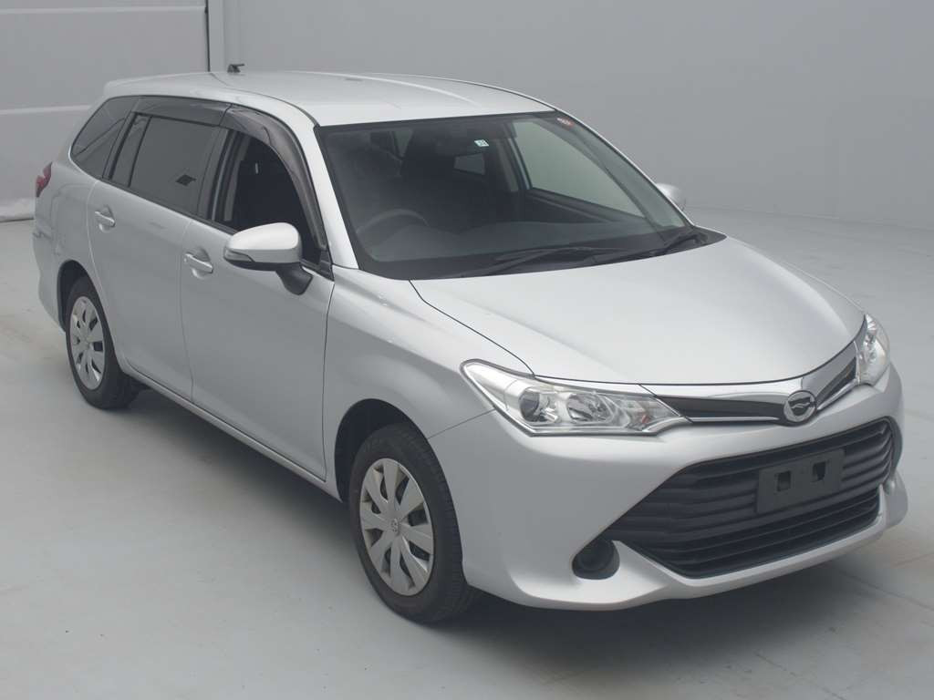 2017 Toyota Corolla Fielder NZE164G[2]