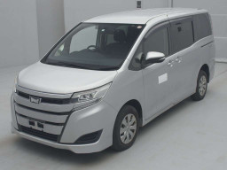 2017 Toyota Noah