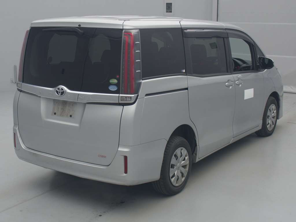 2017 Toyota Noah ZRR85G[1]