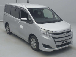 2017 Toyota Noah