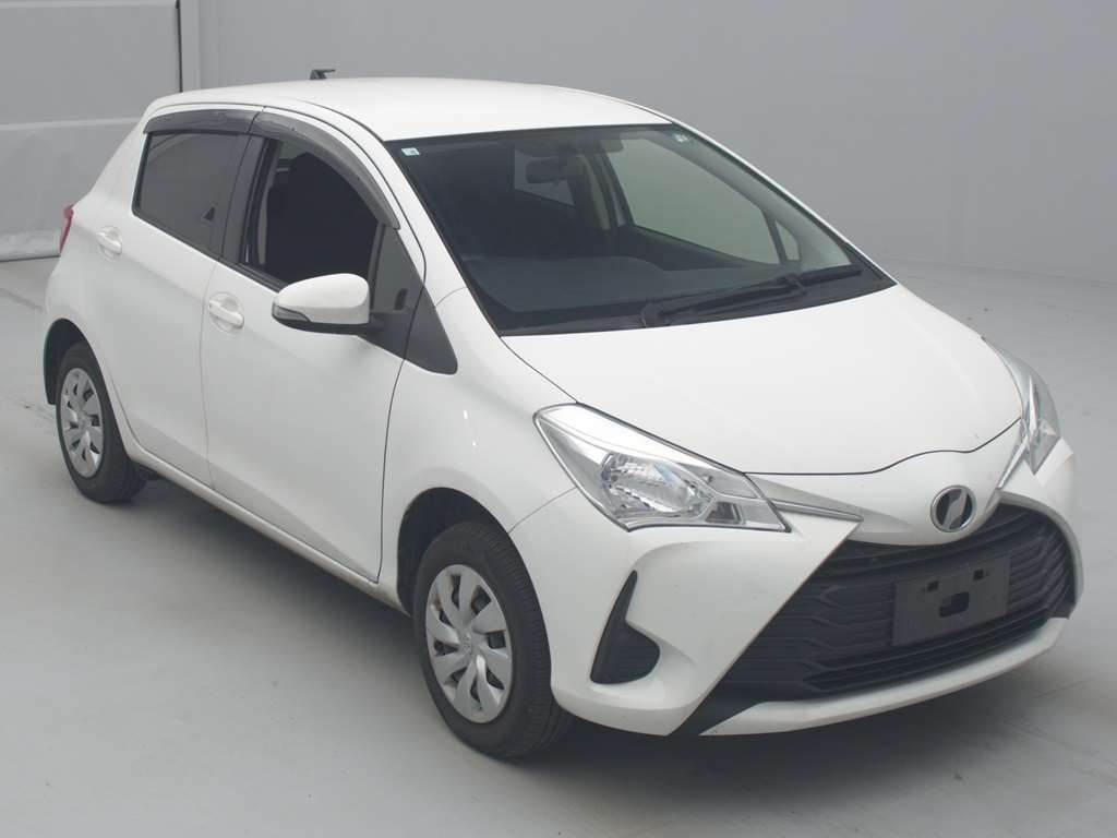 2018 Toyota Vitz NSP135[2]