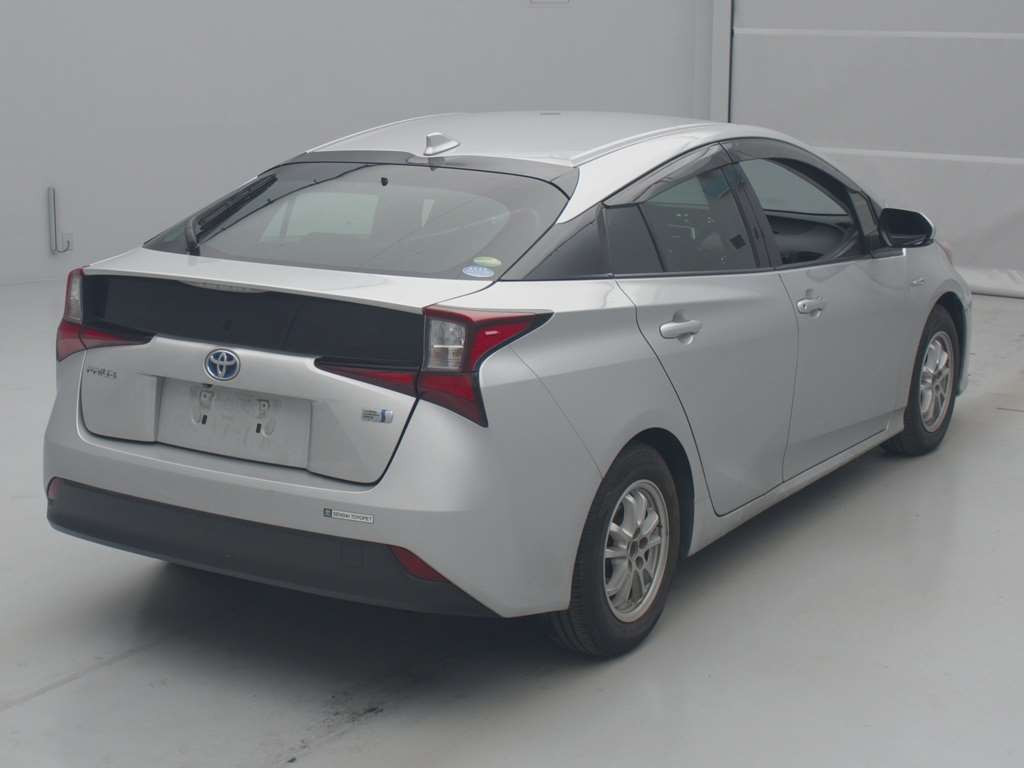 2019 Toyota Prius ZVW51[1]