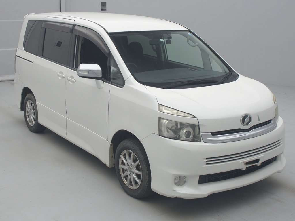 2010 Toyota Voxy ZRR70W[2]