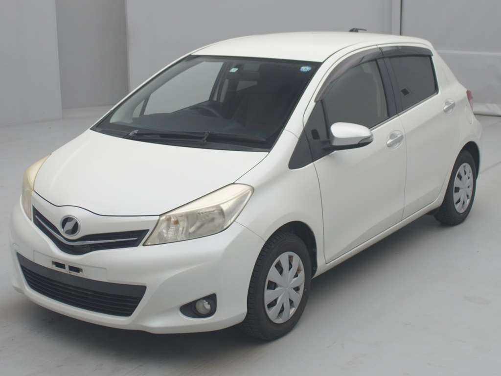 2011 Toyota Vitz KSP130[0]