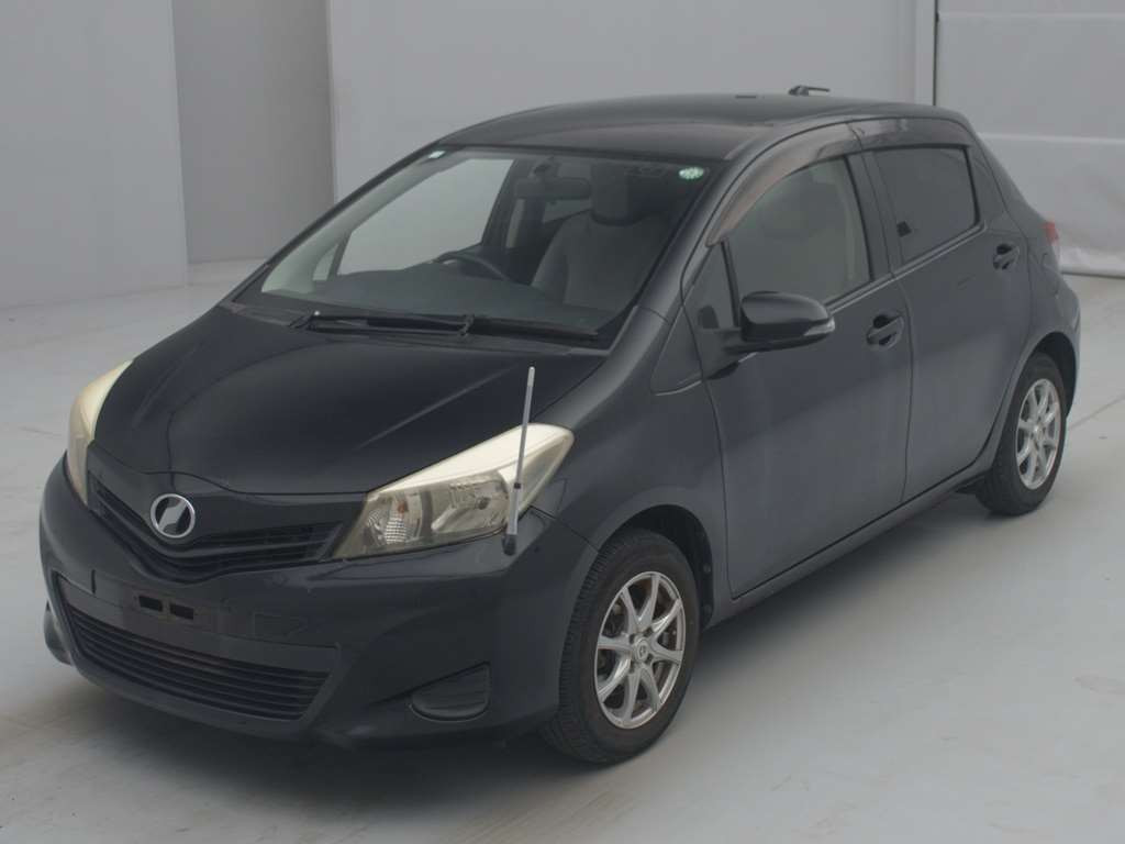 2011 Toyota Vitz KSP130[0]