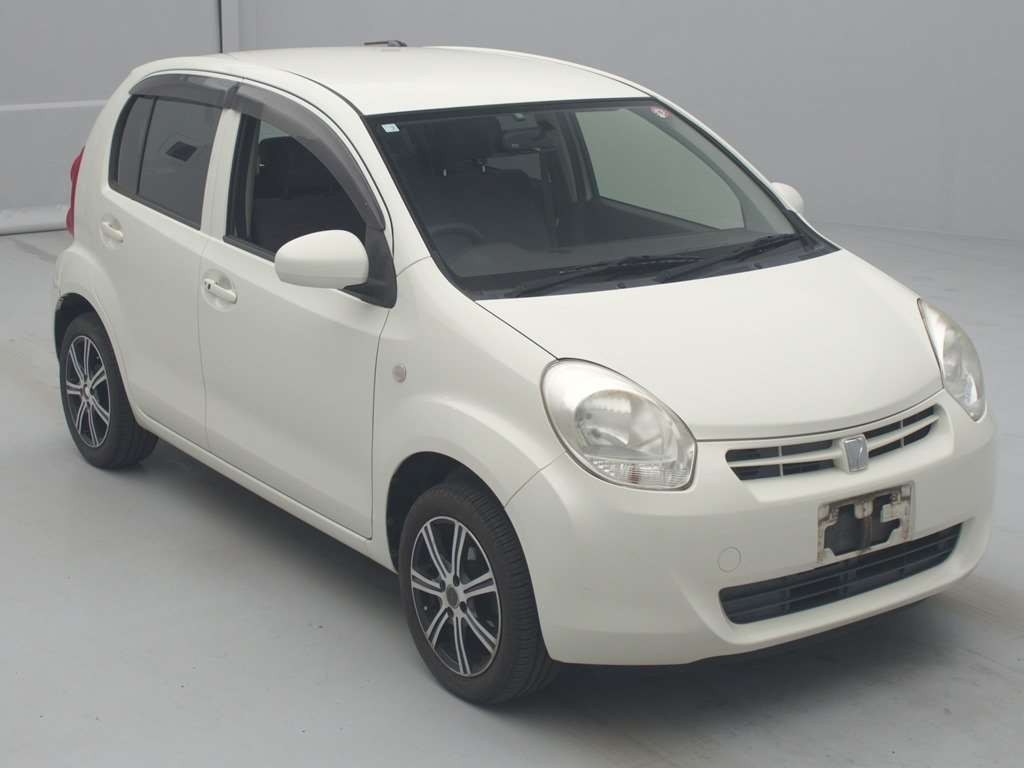 2012 Toyota Passo KGC30[2]