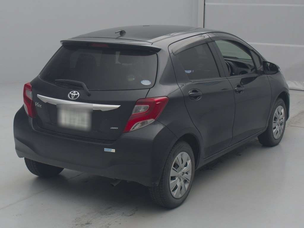 2015 Toyota Vitz NSP135[1]