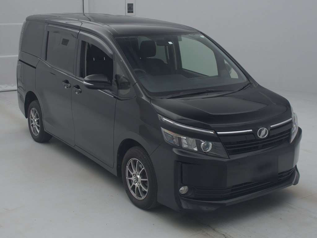 2014 Toyota Voxy ZRR85G[2]