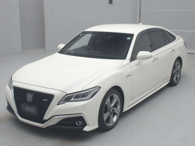 2019 Toyota Crown Hybrid