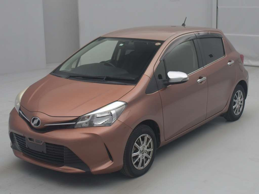 2014 Toyota Vitz NSP130[0]