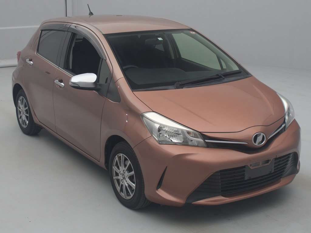 2014 Toyota Vitz NSP130[2]