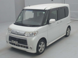 2011 Daihatsu Tanto