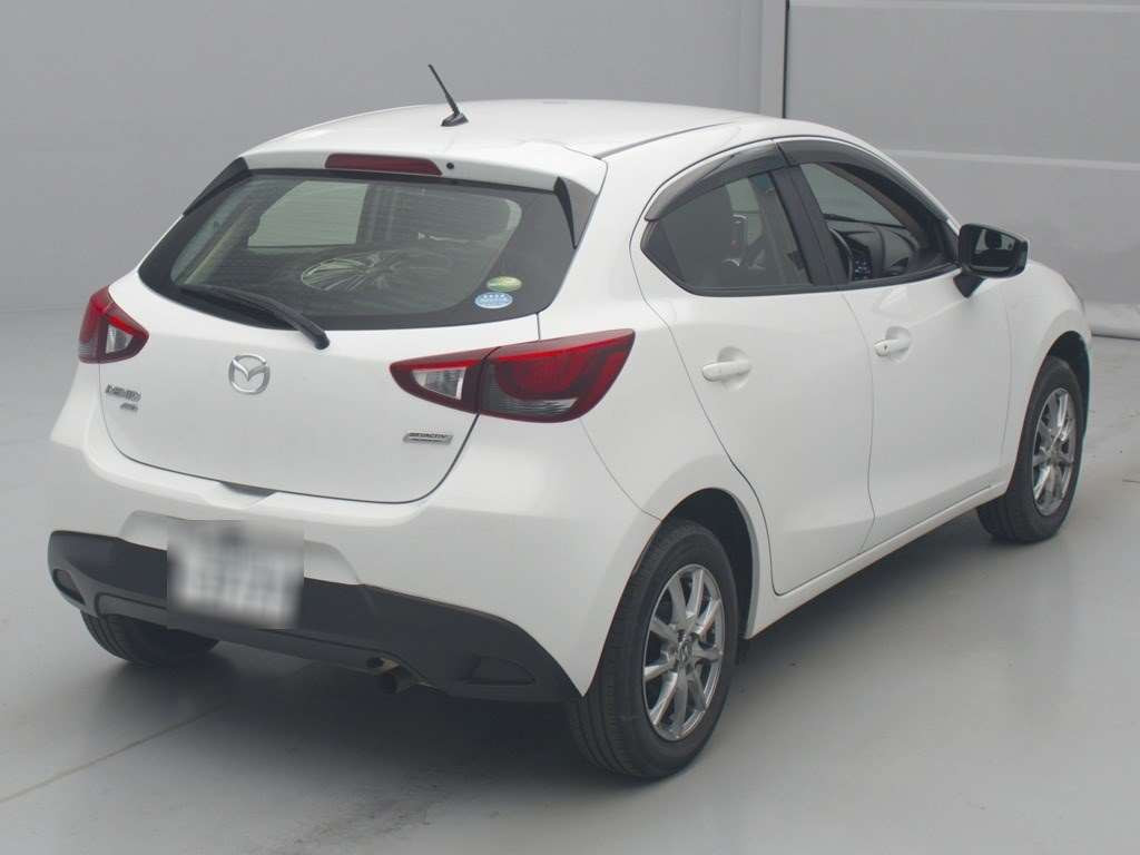 2016 Mazda Demio DJ3AS[1]