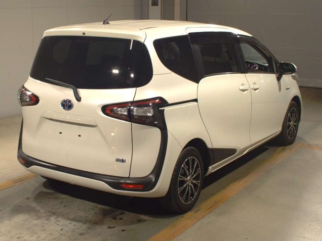 2015 Toyota Sienta NHP170G[1]