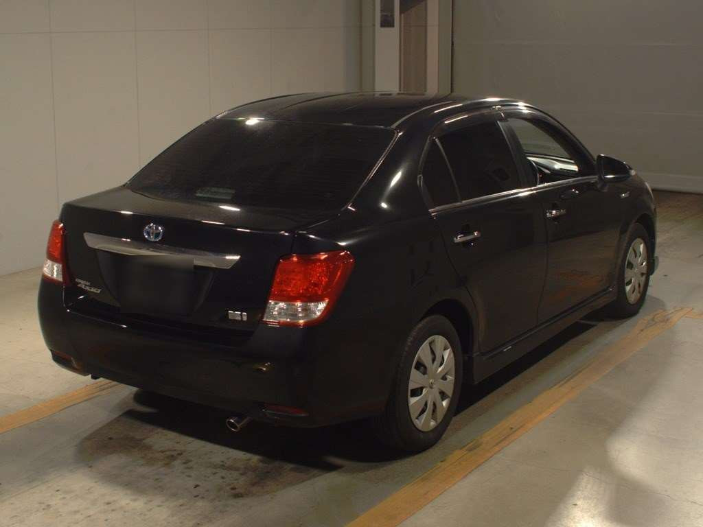 2014 Toyota Corolla Axio NKE165[1]