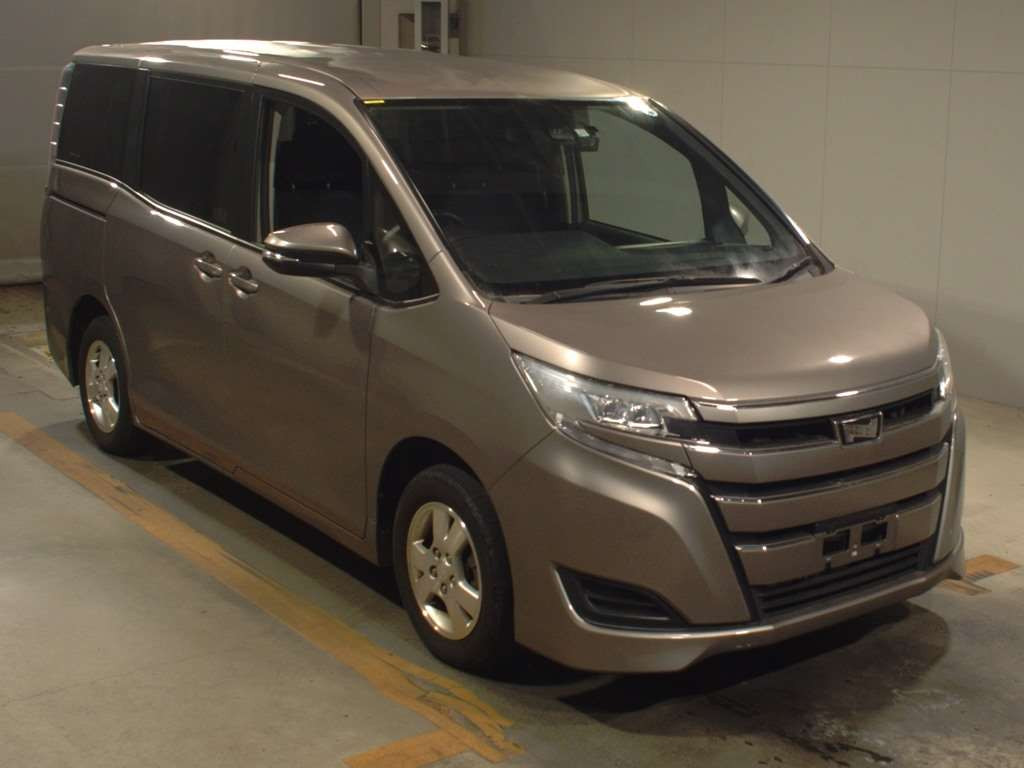 2017 Toyota Noah ZRR80G[2]