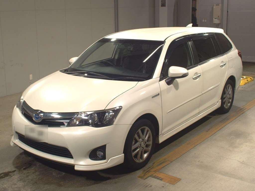 2013 Toyota Corolla Fielder NKE165G[0]