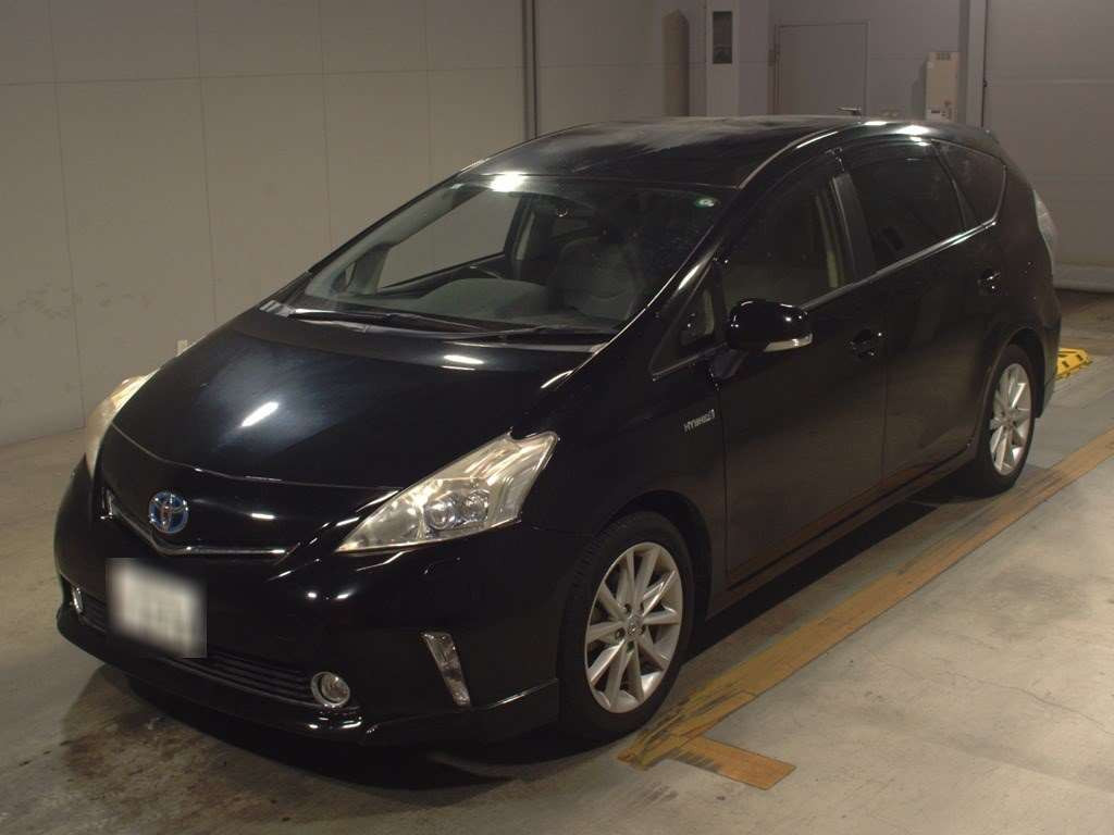 2013 Toyota Prius alpha ZVW40W[0]