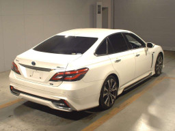 2018 Toyota Crown Hybrid