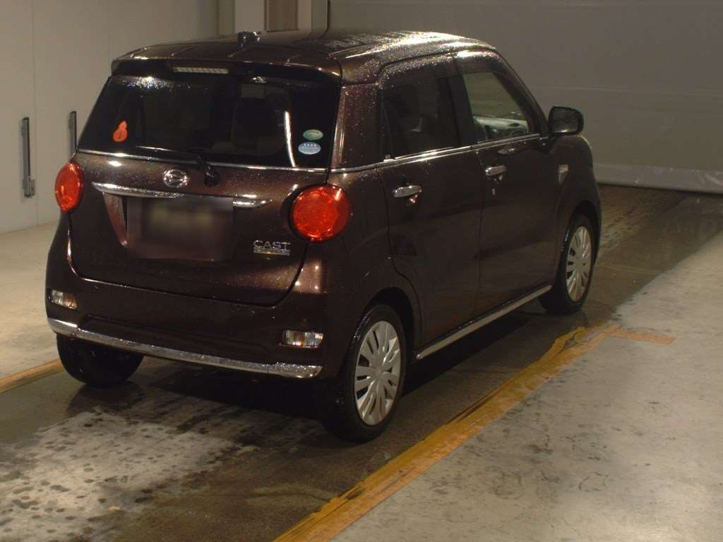 2016 Daihatsu Cast LA250S[1]