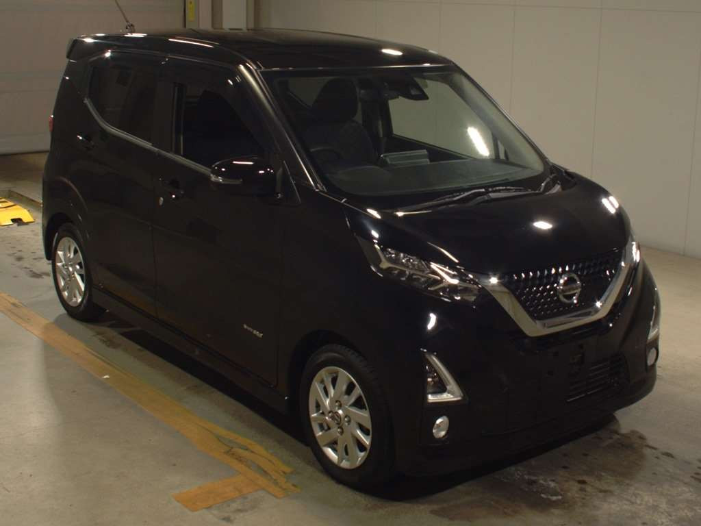 2020 Nissan DAYZ B44W[2]