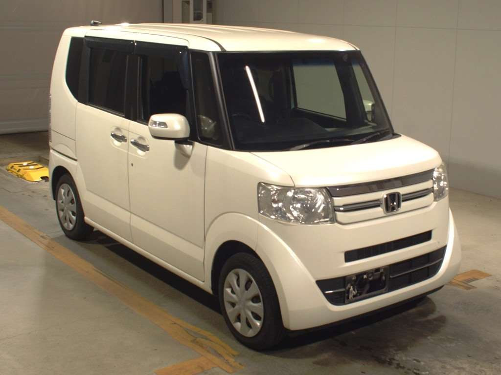 2016 Honda N-BOX JF1[2]