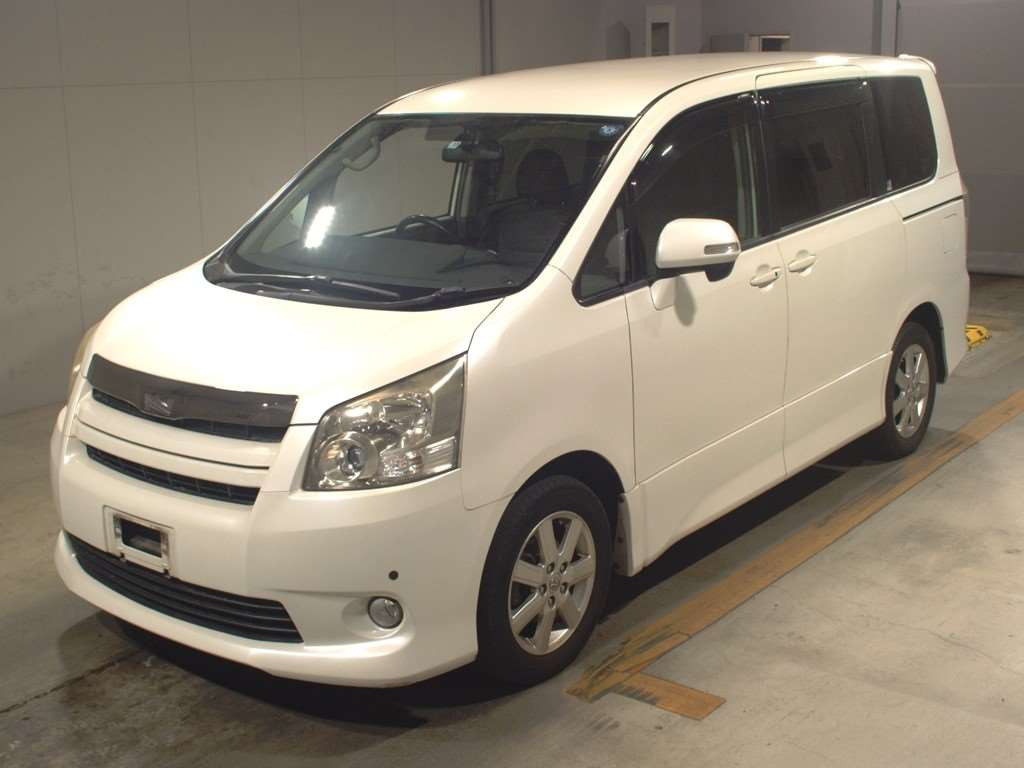 2009 Toyota Noah ZRR70W[0]