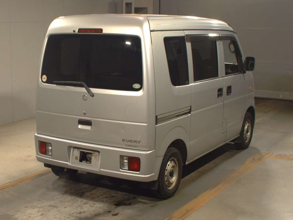 2011 Suzuki Every DA64V[1]