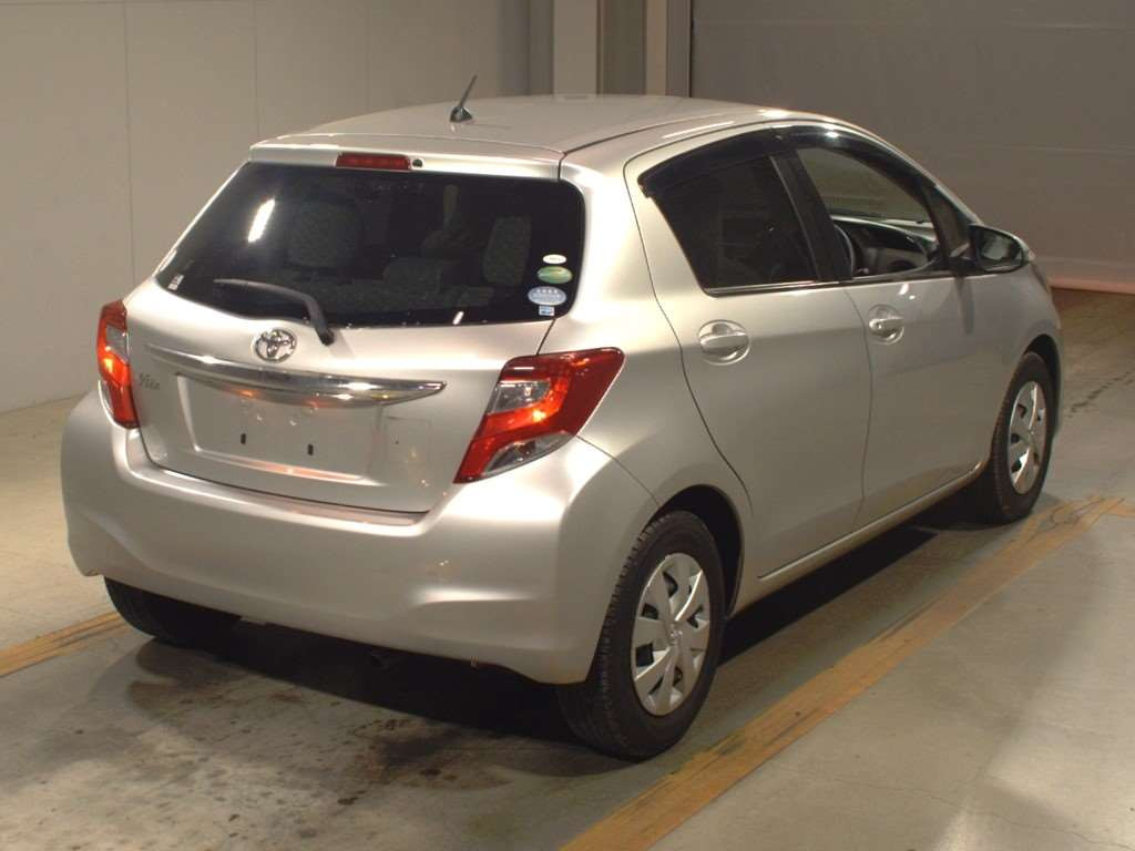 2014 Toyota Vitz NSP130[1]