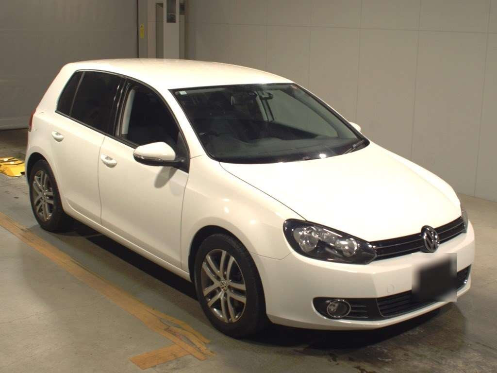 2010 Volkswagen Golf 1KCAX[2]