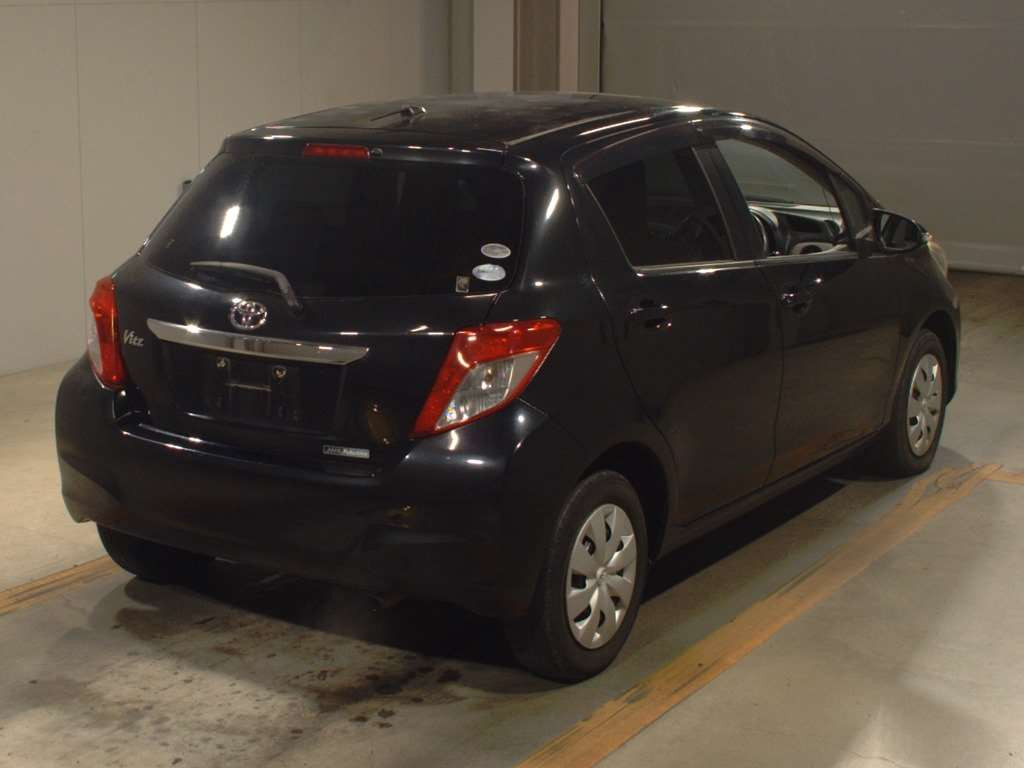 2012 Toyota Vitz NSP130[1]