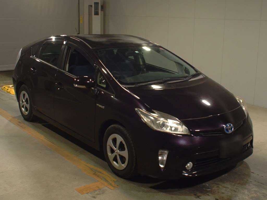 2012 Toyota Prius ZVW30[2]