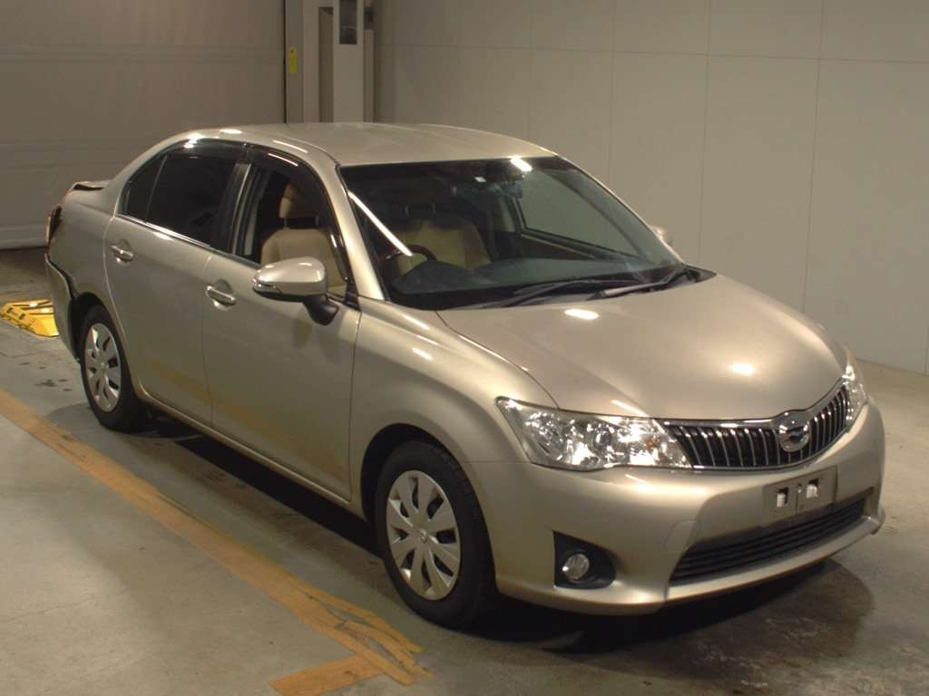 2014 Toyota Corolla Axio NZE161[2]