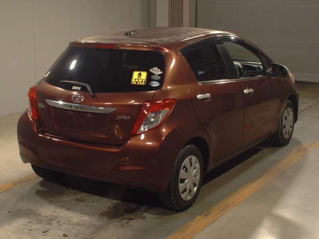 2011 Toyota Vitz KSP130[1]