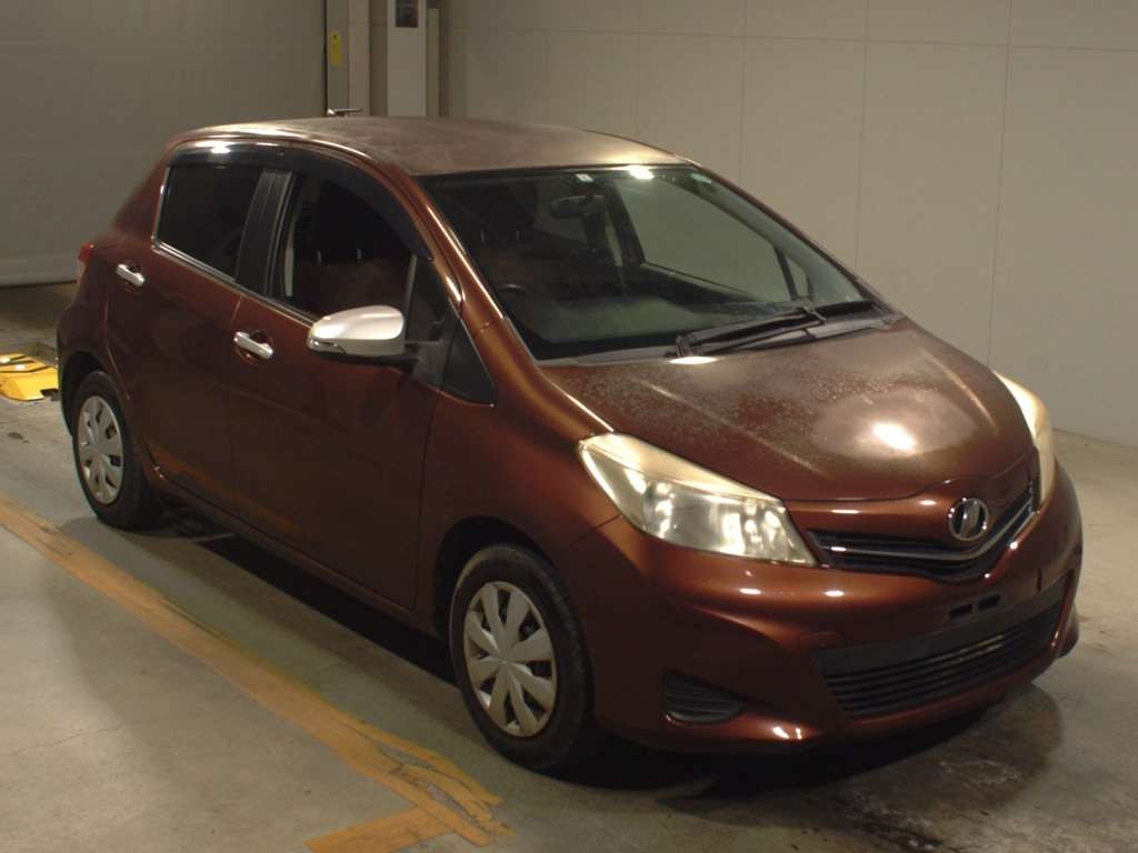 2011 Toyota Vitz KSP130[2]