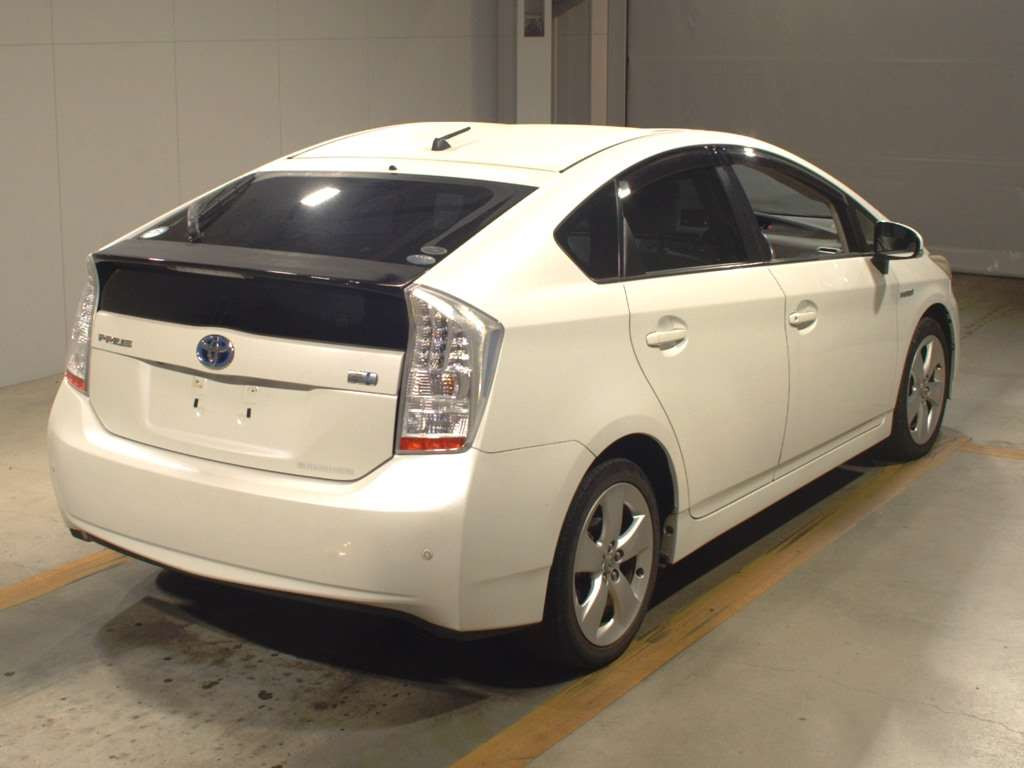 2010 Toyota Prius ZVW30[1]