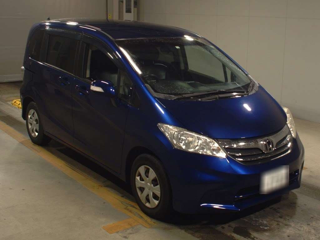 2012 Honda Freed GB3[2]