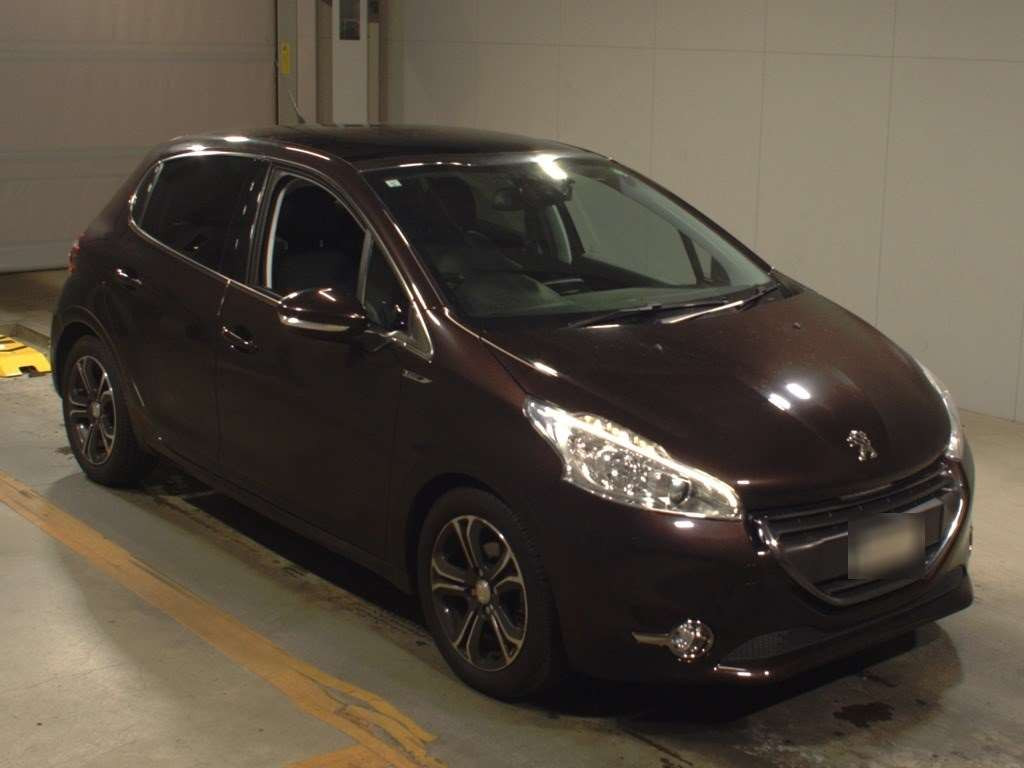 2014 Peugeot 208 A95F01[2]