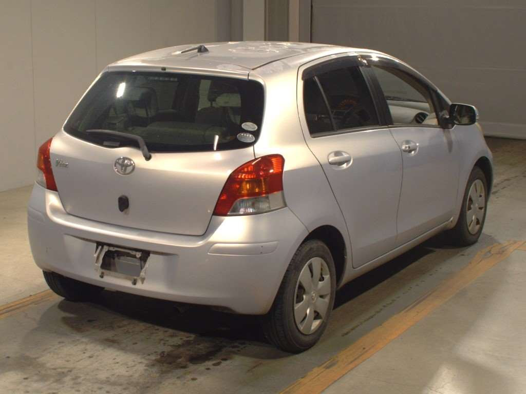 2007 Toyota Vitz SCP90[1]