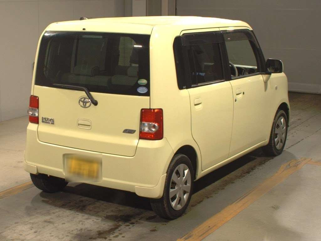 2013 Toyota Pixis Space L575A[1]