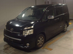 2009 Toyota Voxy