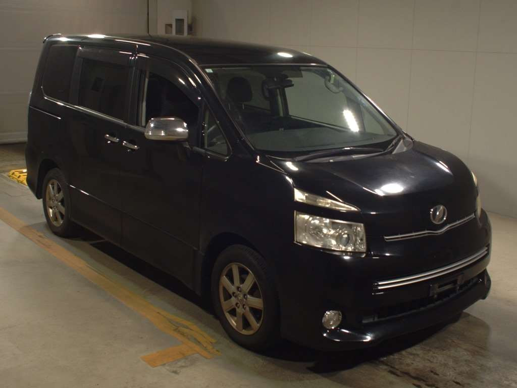 2009 Toyota Voxy ZRR70W[2]