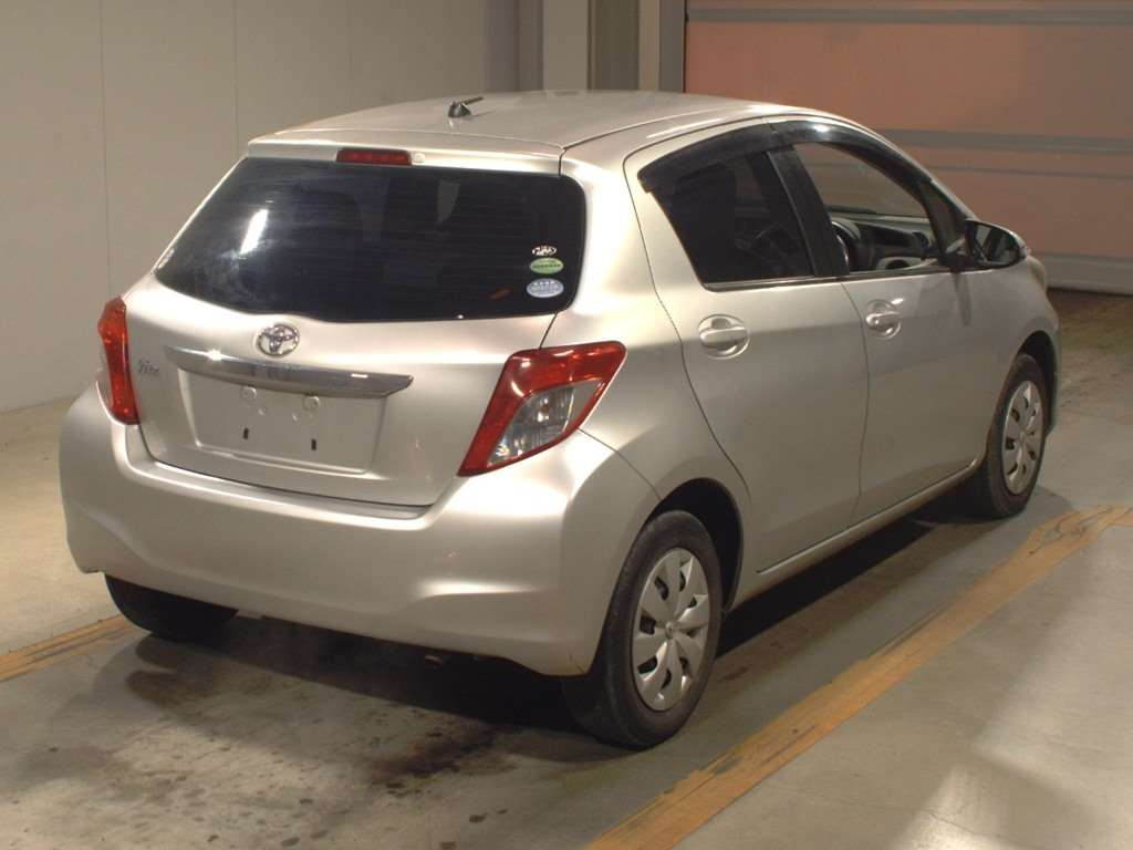 2013 Toyota Vitz KSP130[1]