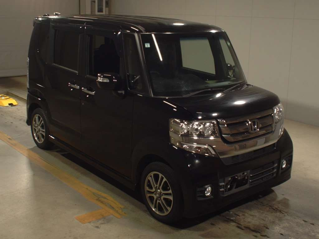 2017 Honda N-BOX CUSTOM JF1[2]