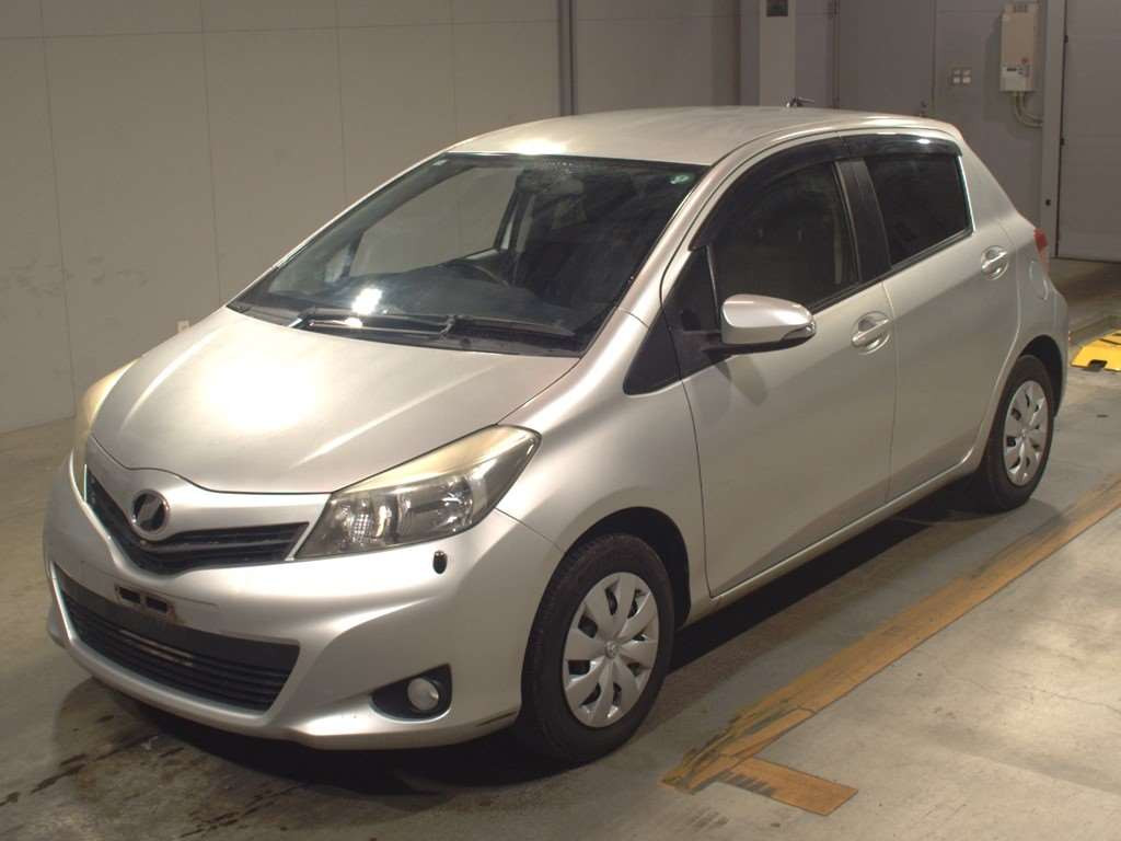 2013 Toyota Vitz NSP130[0]