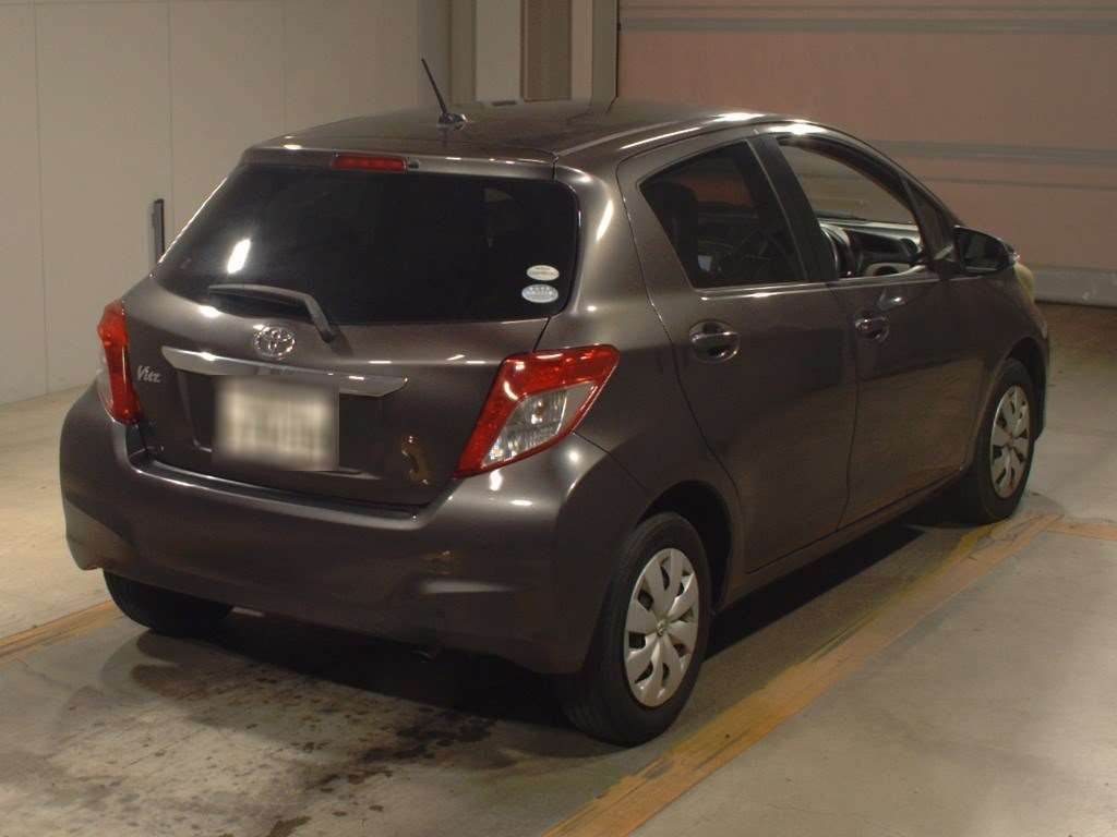 2012 Toyota Vitz KSP130[1]