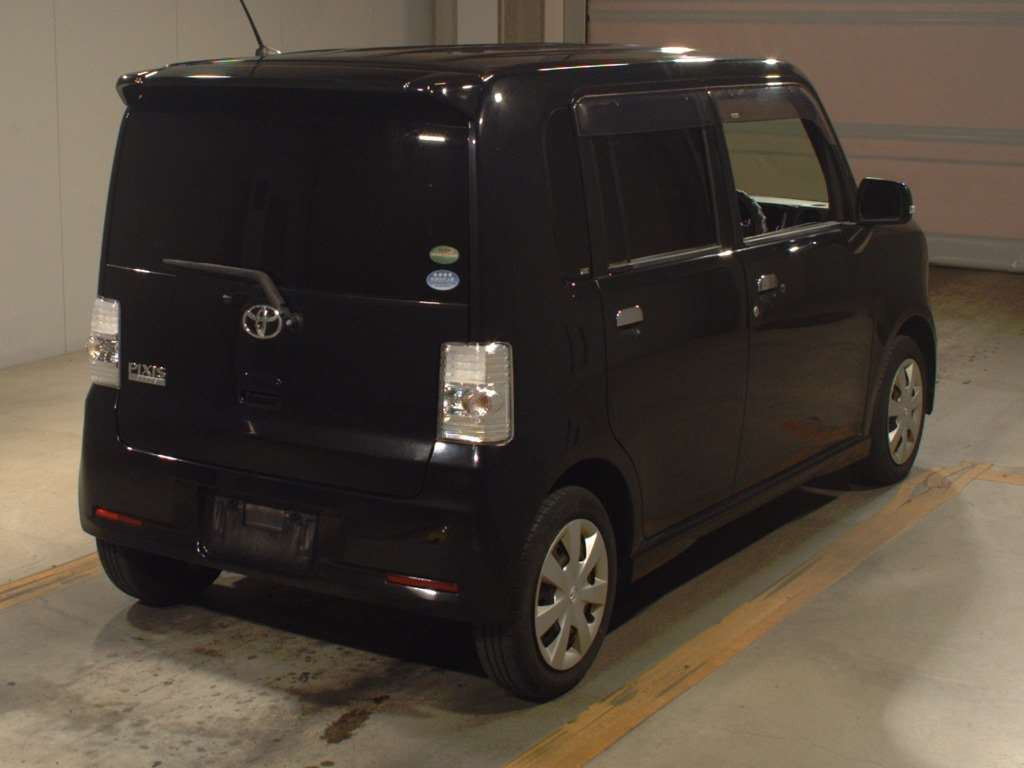 2015 Toyota Pixis Space L575A[1]