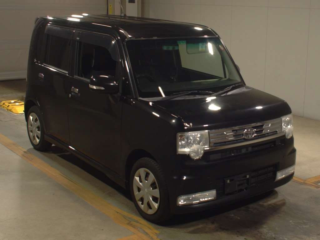 2015 Toyota Pixis Space L575A[2]